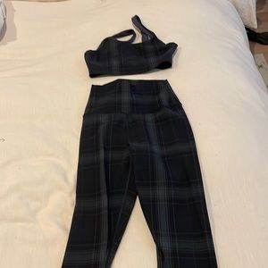 Alo yoga green plaid workout set